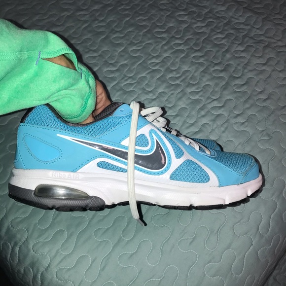 Nike Shoes - Size 10 Women’s NIKE Sneakers